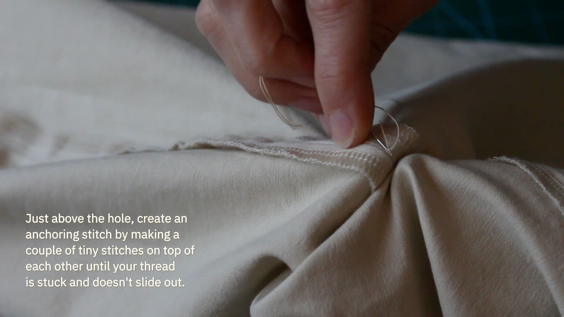How to hand stitch a seam2