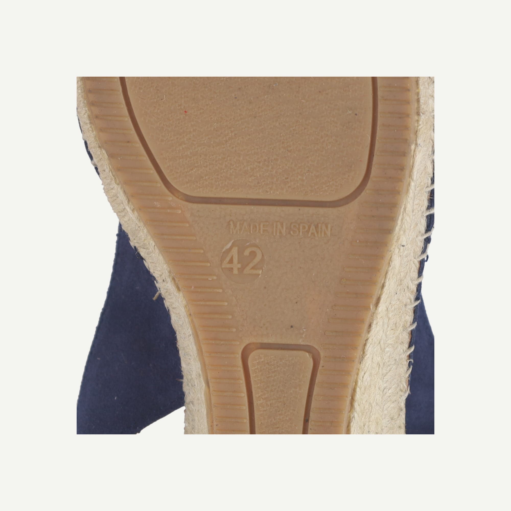 R-Q2J38KN2QR-R04.jpg