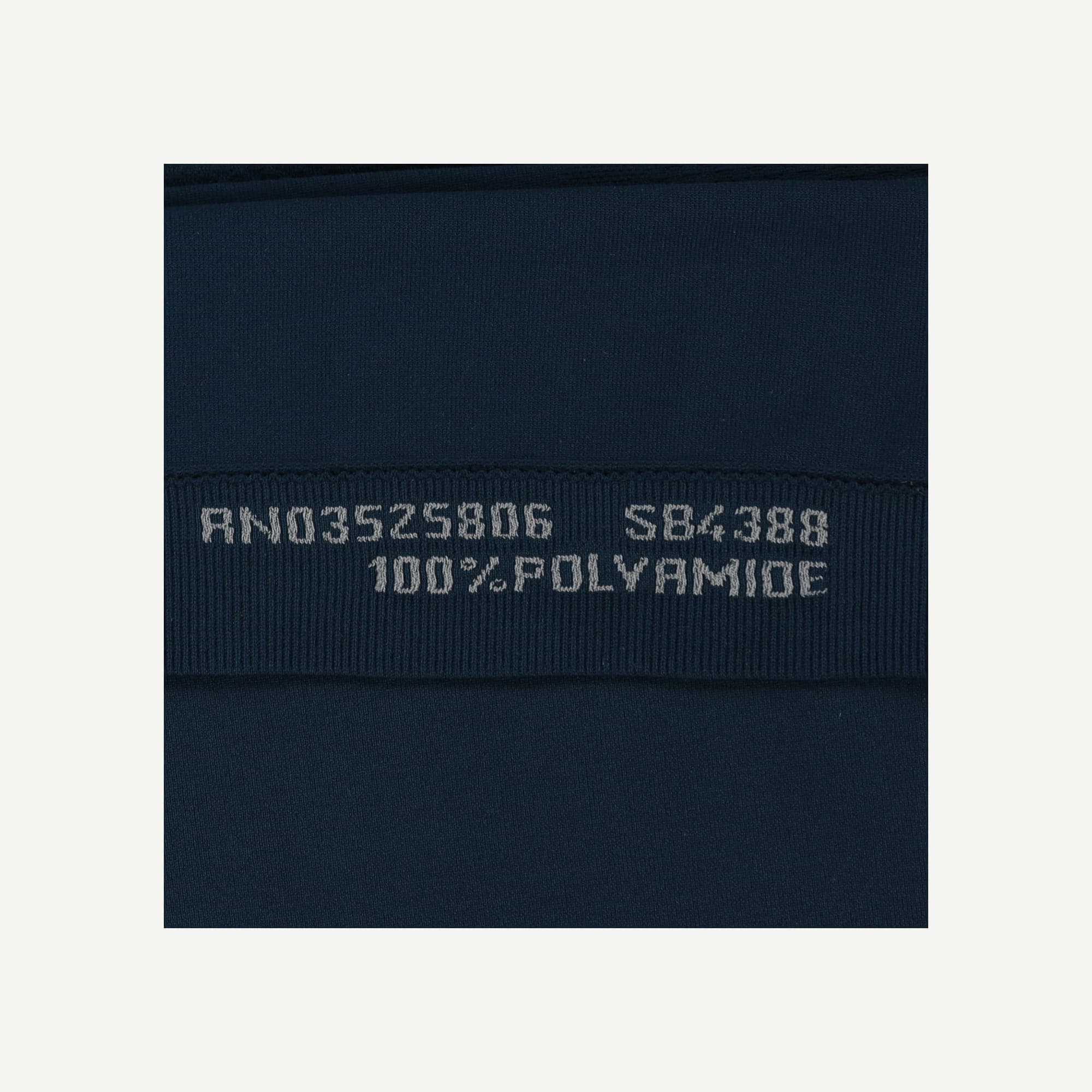 R-W827ZLVL8Q-R04.jpg