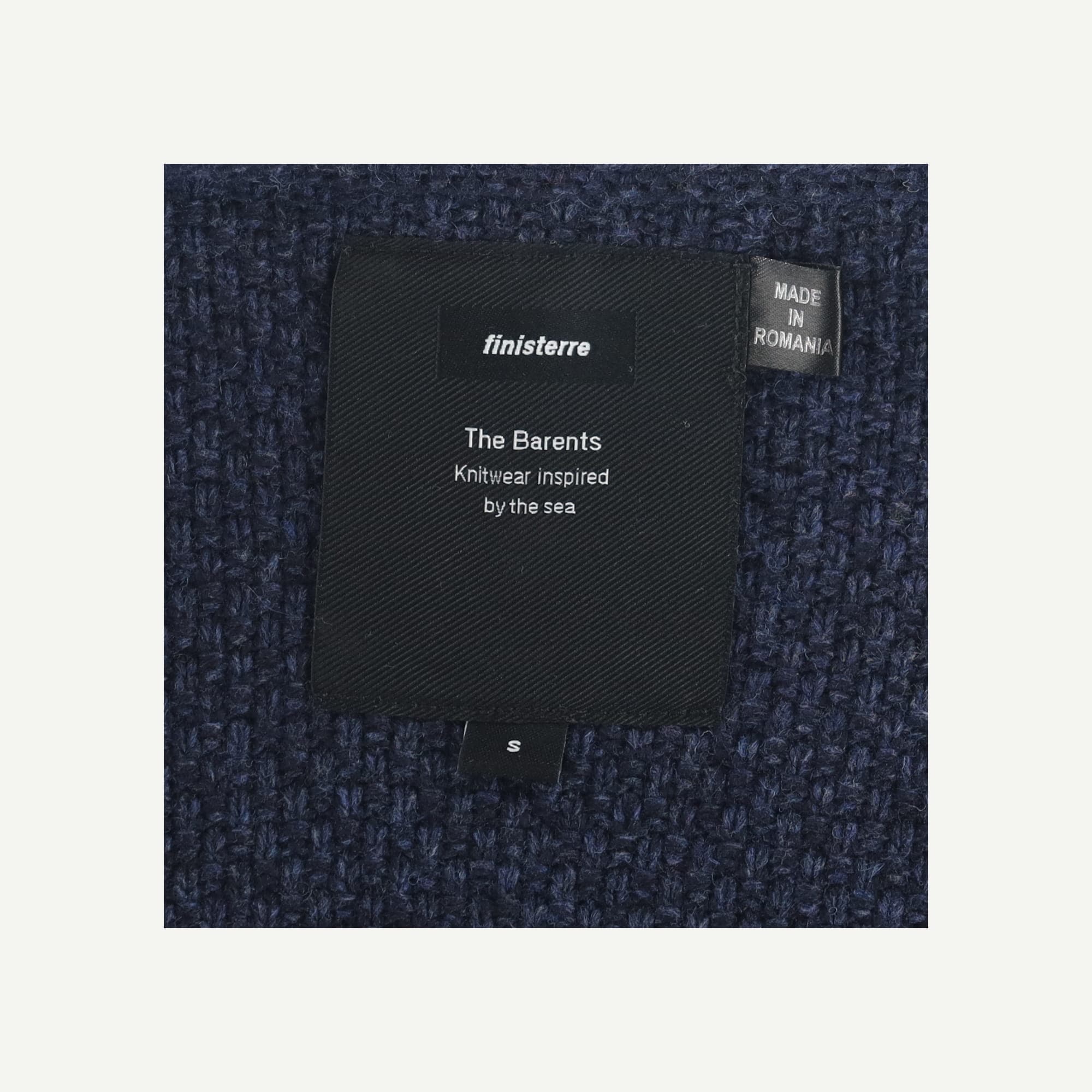Finisterre As new Navy Barents Jumper