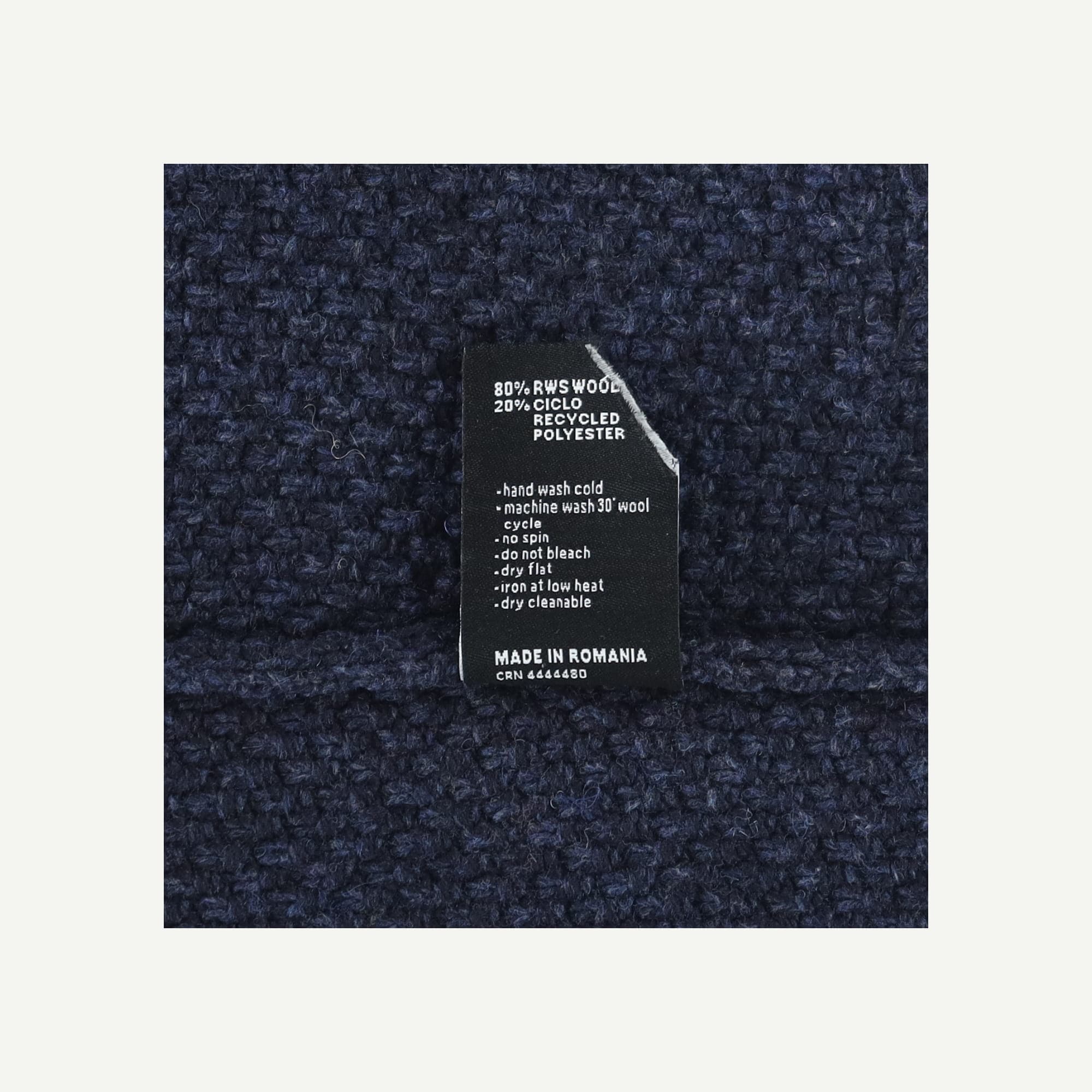 Finisterre As new Navy Barents Jumper